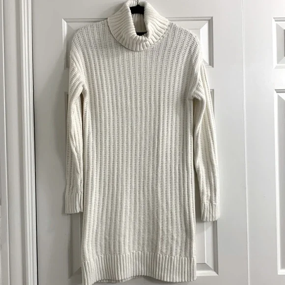 banana republic cream sweater dress Banana Republic knit cream sweater dress Worn only a